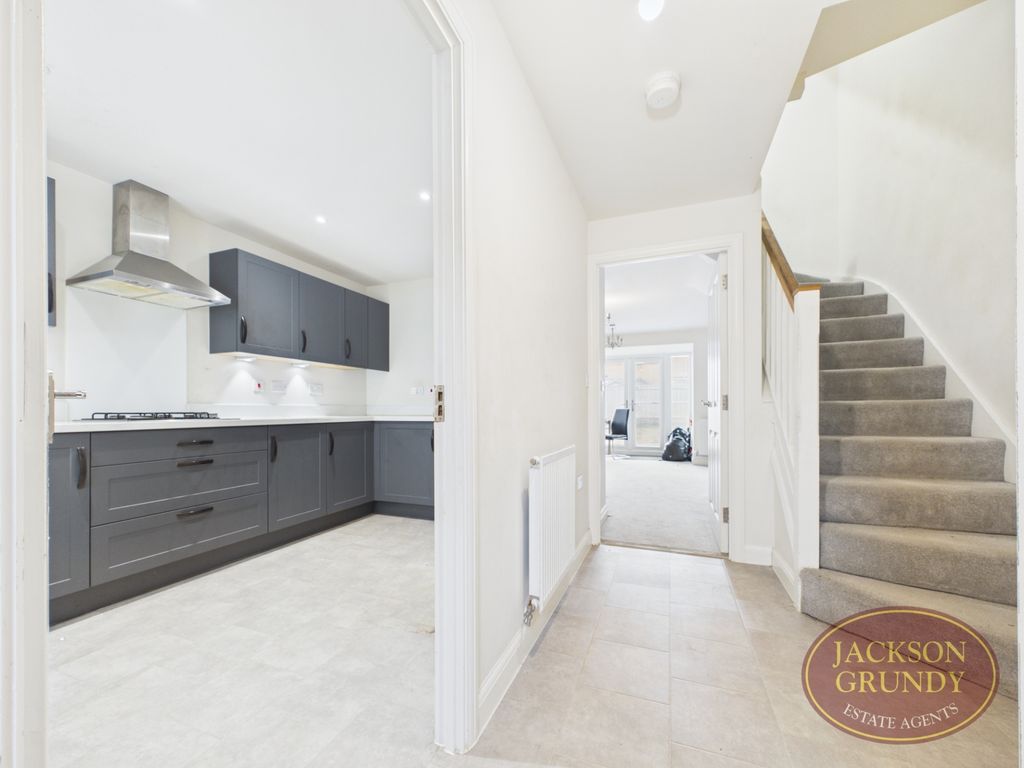 Property photo 2 of 15 Higgs Close