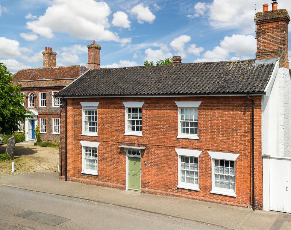 Property photo 1 of 40