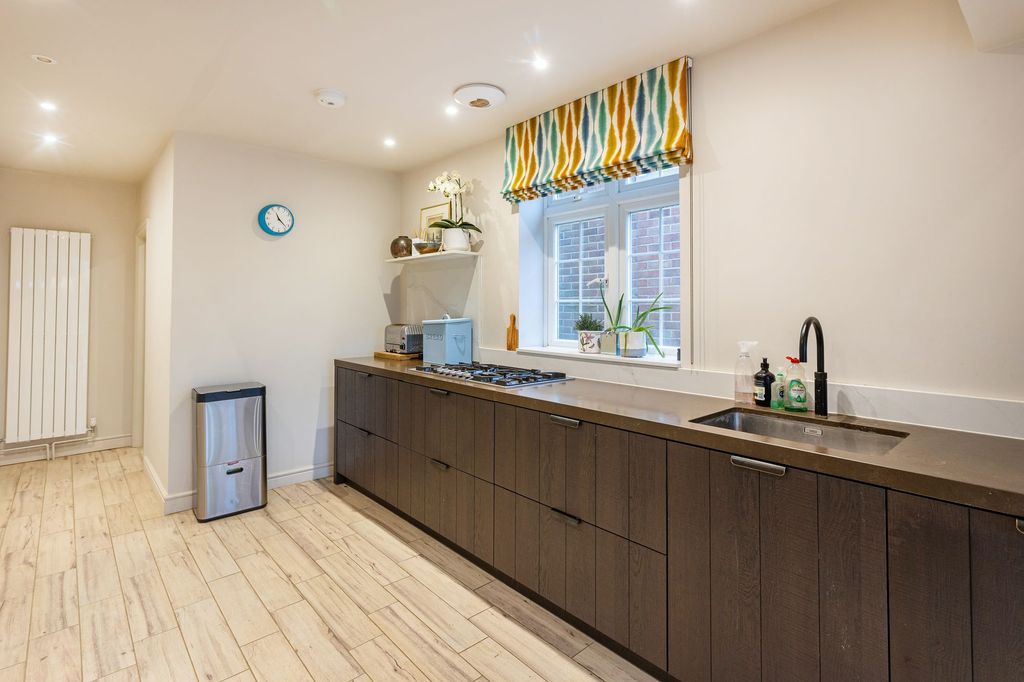 Property photo 3 of 24 Kitchen