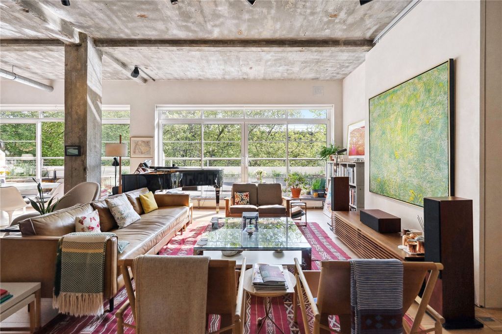 Property photo 3 of 18 Picture No. 06