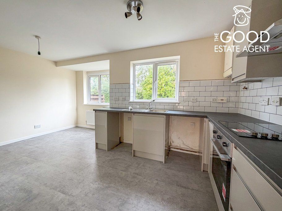 Property photo 3 of 12