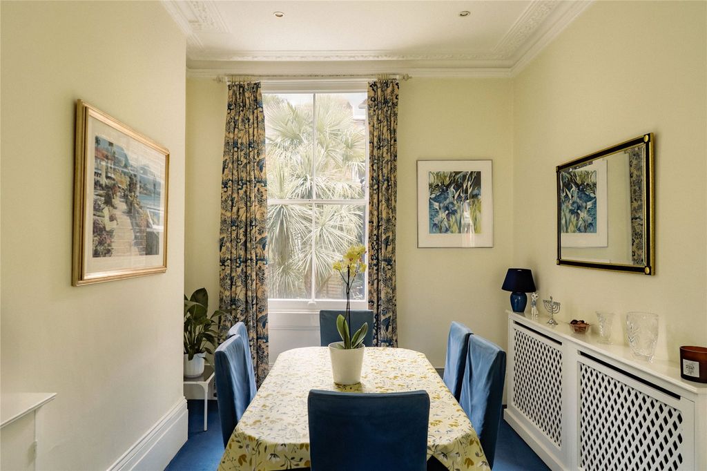 Property photo 3 of 9 Dining Room