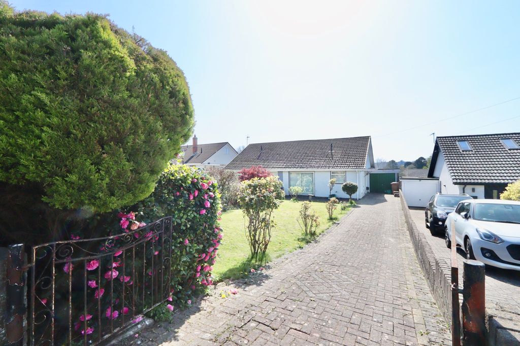 Property photo 1 of 27