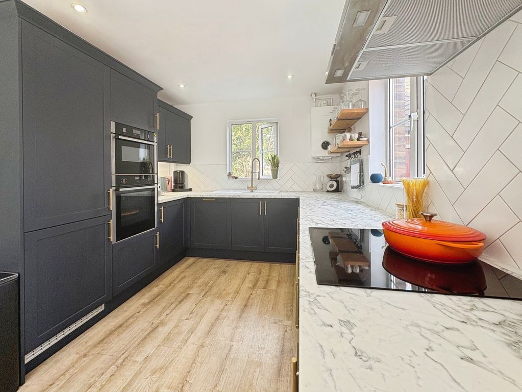 Property photo 2 of 17 Pbox-Img.Jpg
