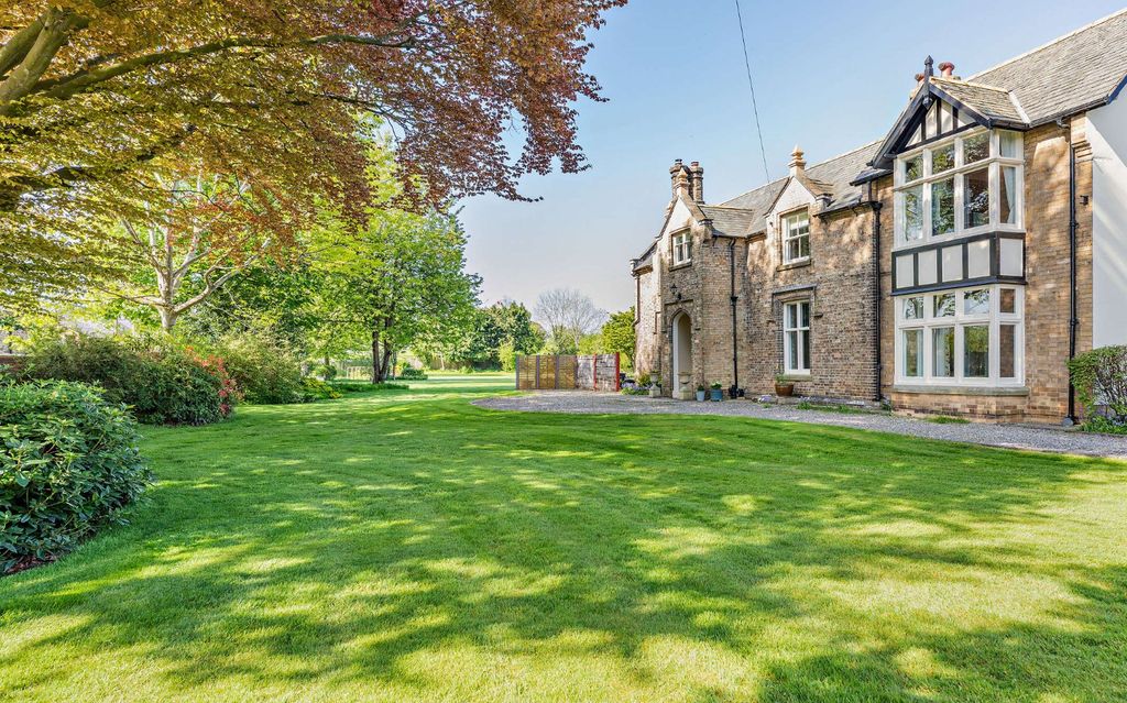 Property photo 1 of 30 Garmon House