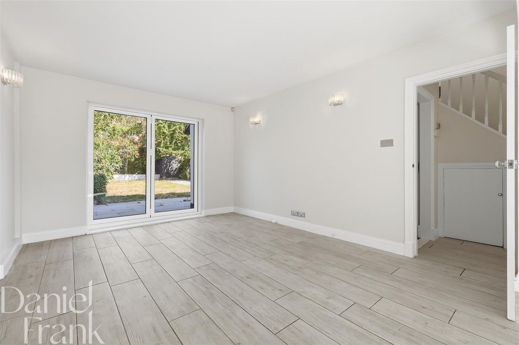 Property photo 3 of 30