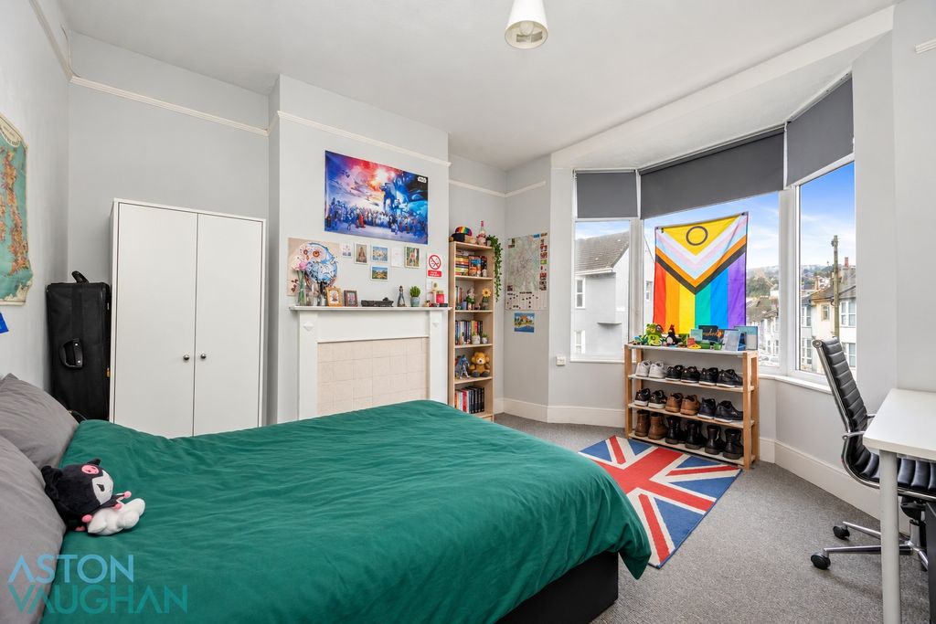 Property photo 2 of 11 4623401