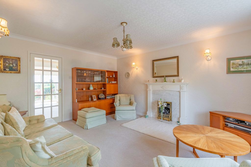 Property photo 3 of 24