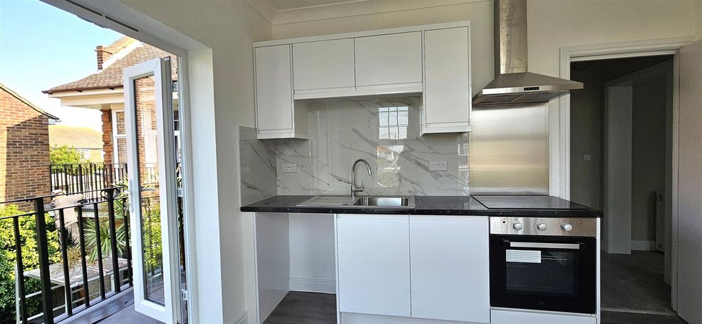 Property photo 2 of 8 Kit 2.Jpg