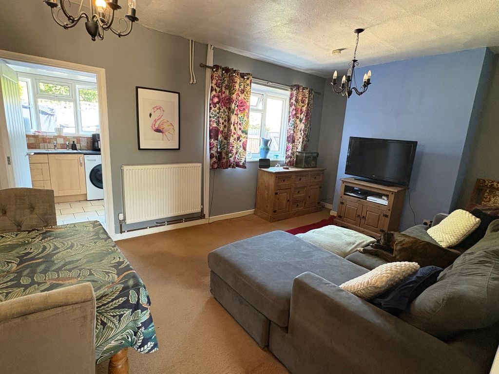 Property photo 3 of 16