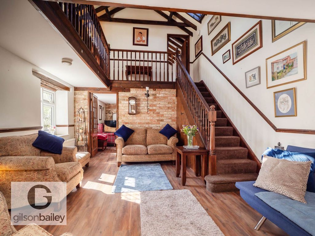 Property photo 2 of 41