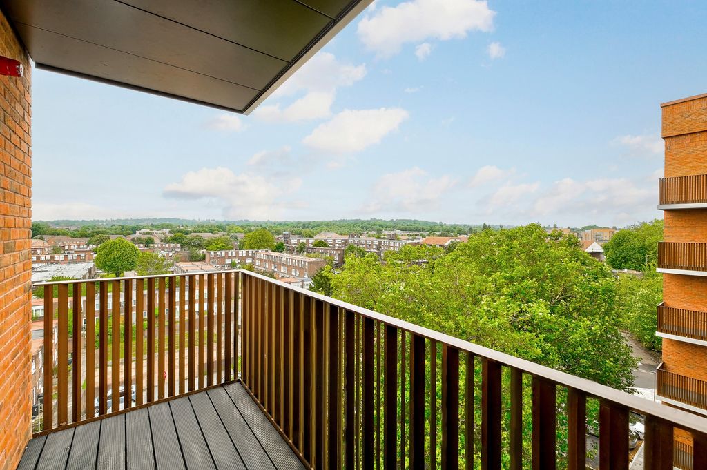 Property photo 3 of 12 11