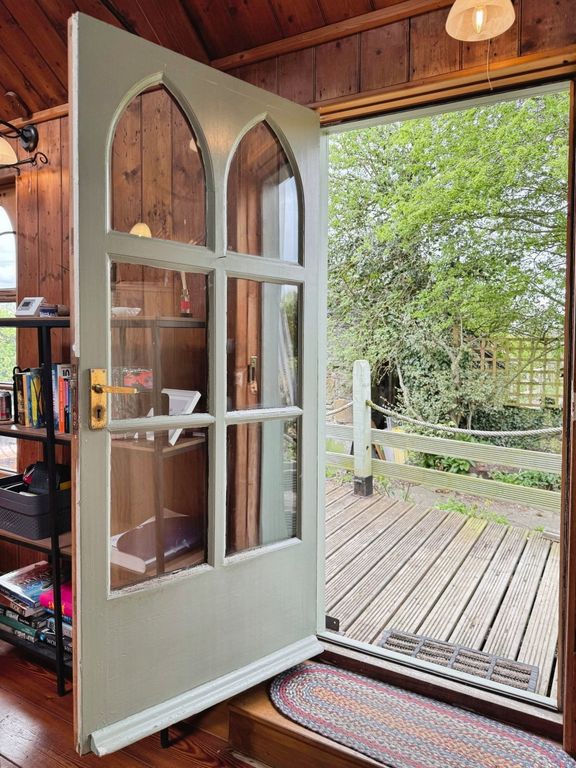 Property photo 2 of 26