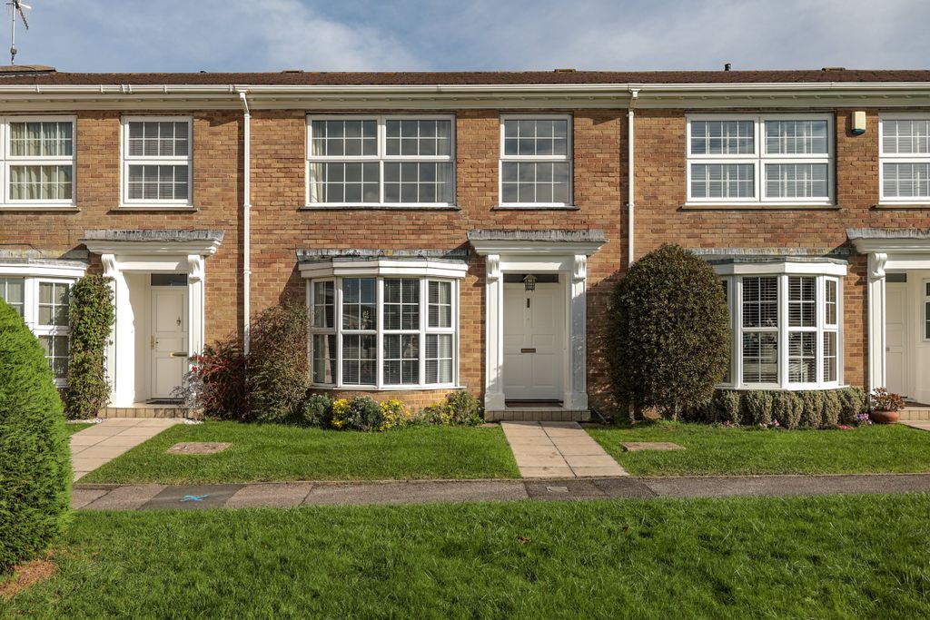 Property photo 1 of 17 External Wedgewood