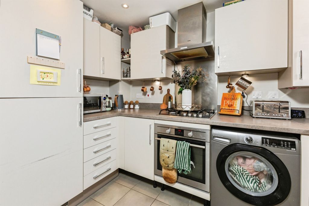 Property photo 2 of 18