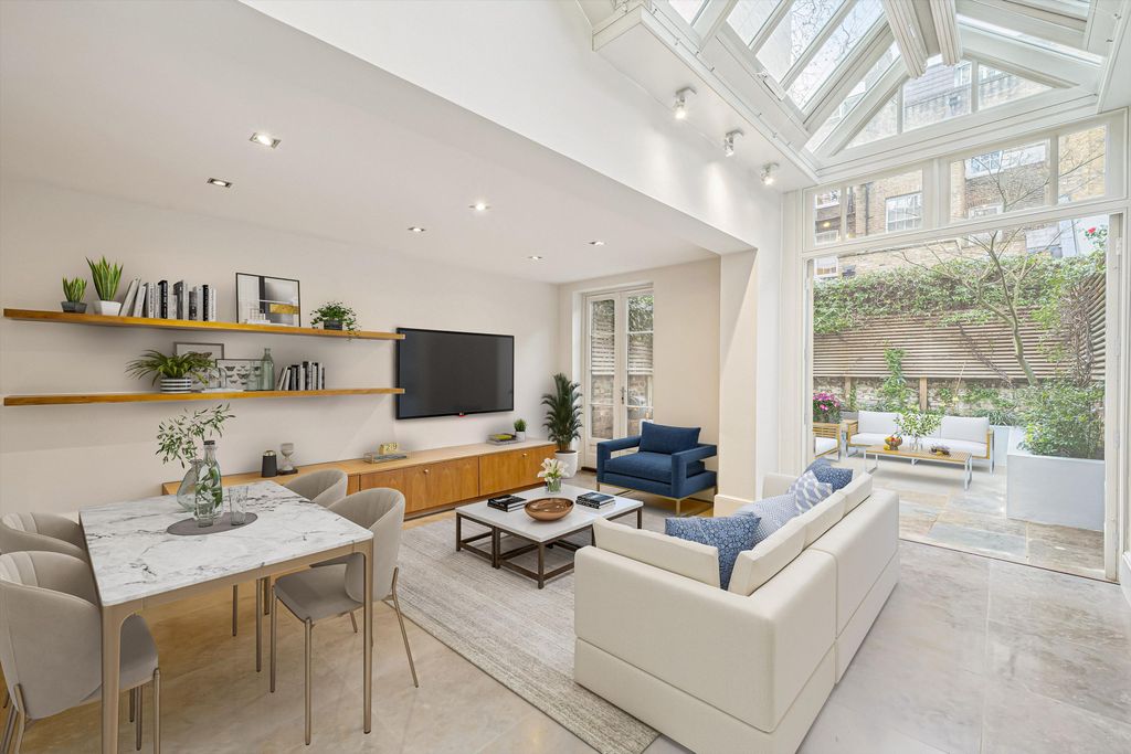 Property photo 3 of 17 Image