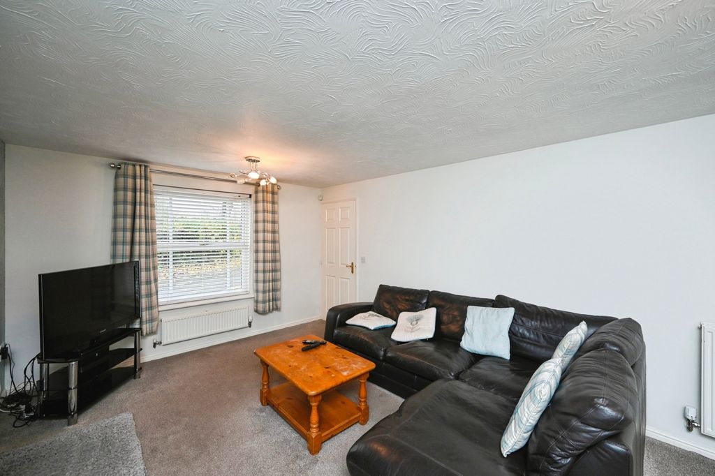 Property photo 3 of 21 Photo