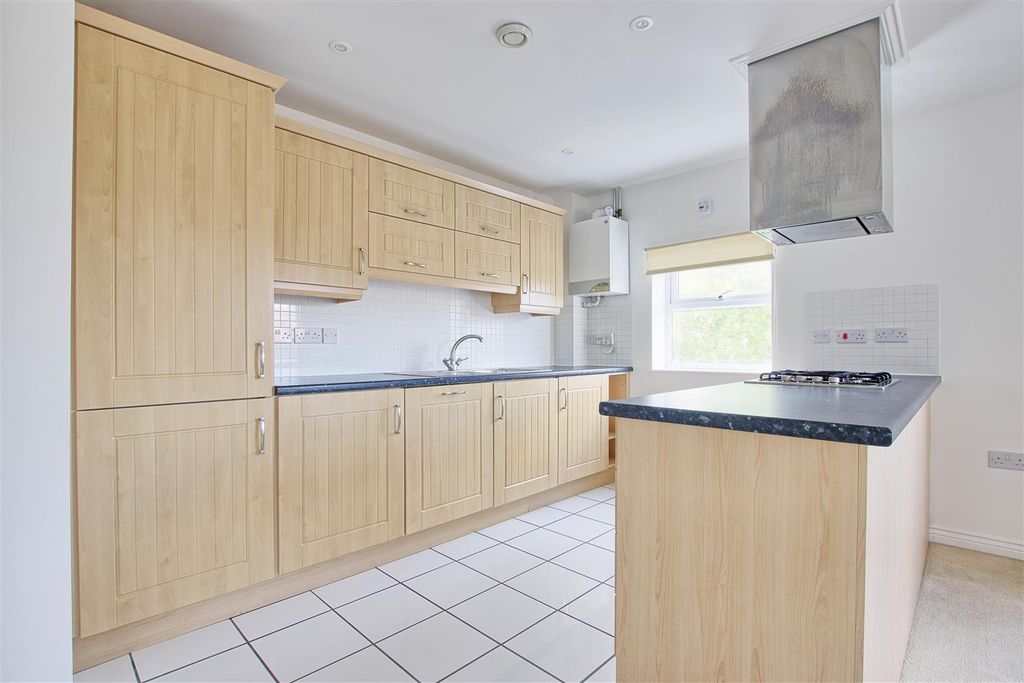 Property photo 2 of 9 Kitchen.Jpg