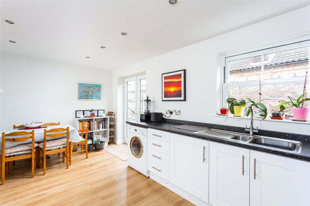 Property photo 2 of 14 Kitchen/Dining Area