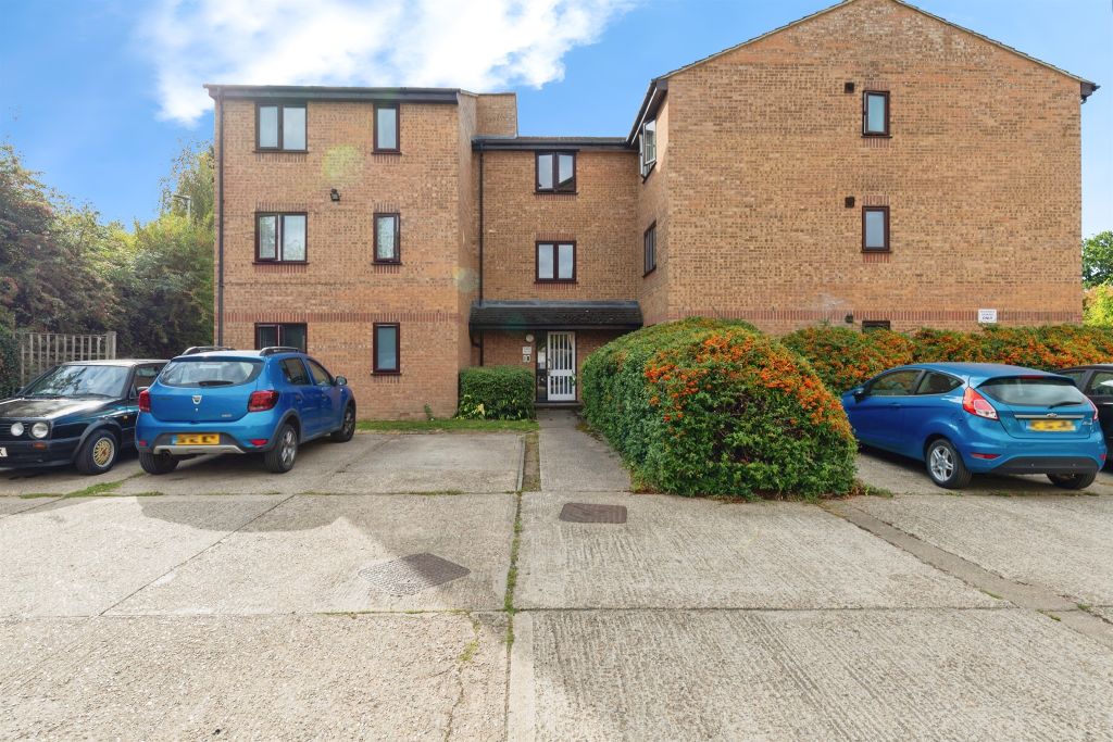 Property photo 1 of 17