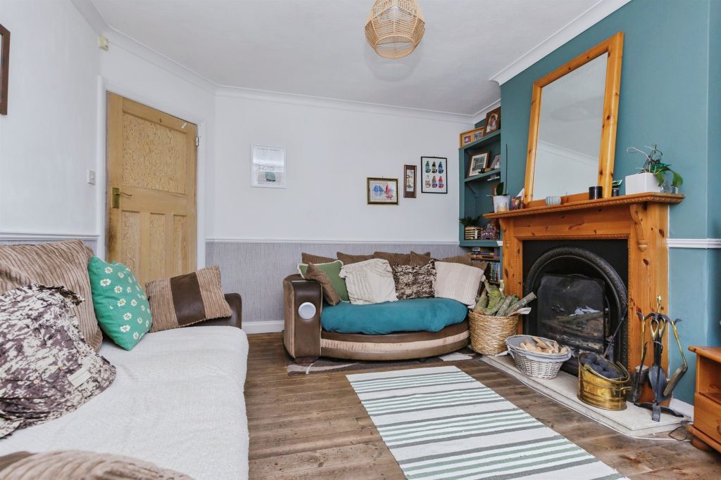 Property photo 2 of 17