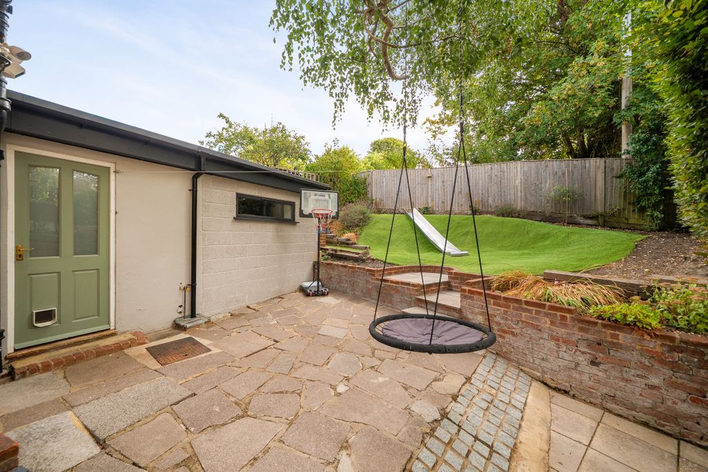 Property photo 2 of 6