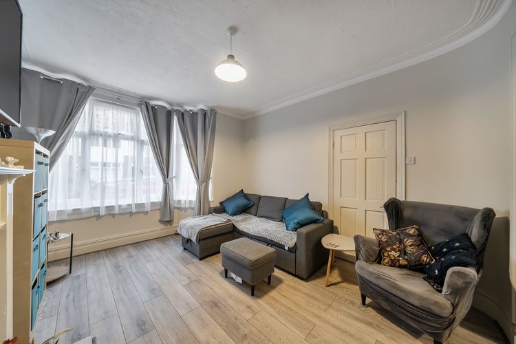 Property photo 3 of 23