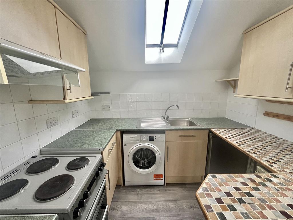 Property photo 3 of 18 20251007_124610771_Ios.Jpg