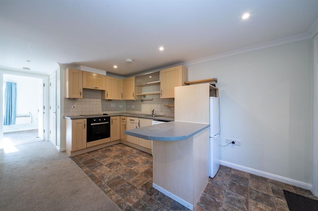 Property photo 3 of 7 Kitchen #2