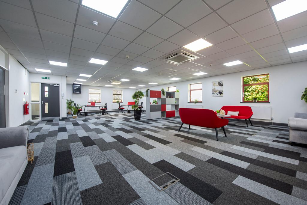 Property photo 3 of 6 Samt6817.Jpg