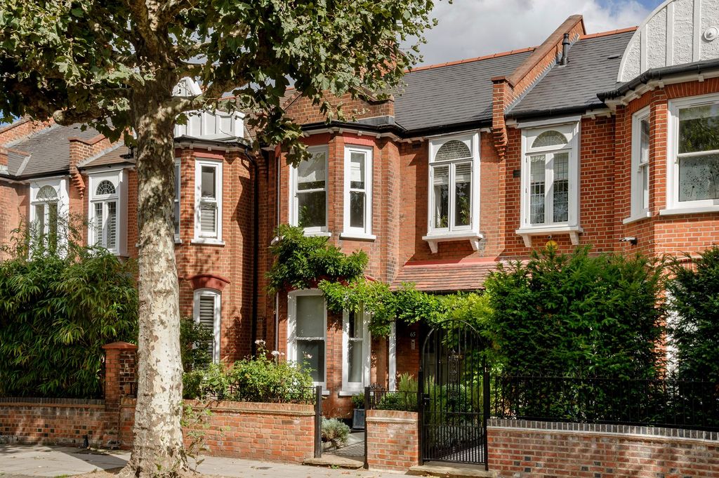 Property photo 1 of 26