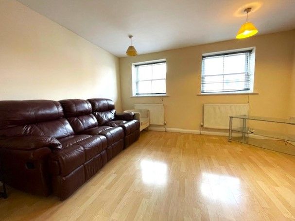 Property photo 3 of 6 Living Room