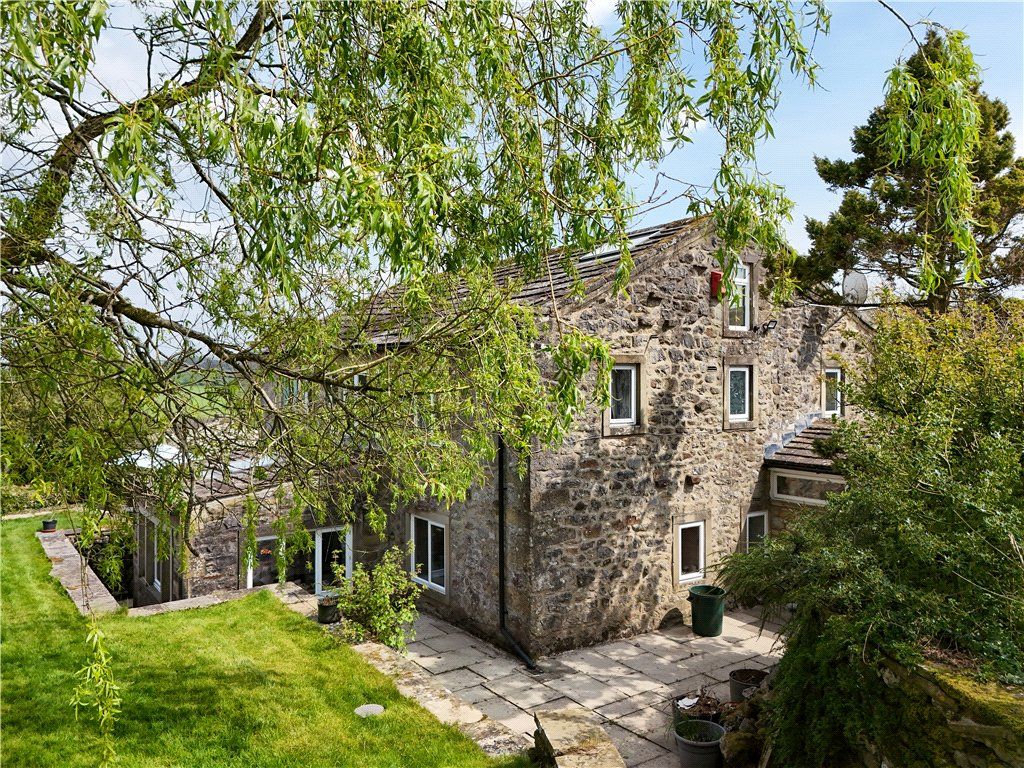 Property photo 1 of 26 External