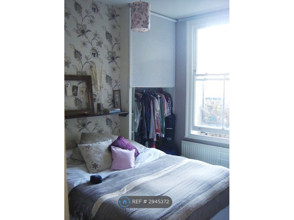 Property photo 2 of 9 Bedroom
