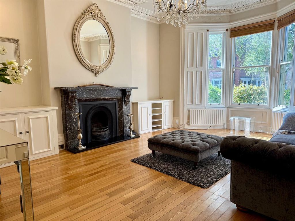 Property photo 1 of 10 Lounge 4.Jpg