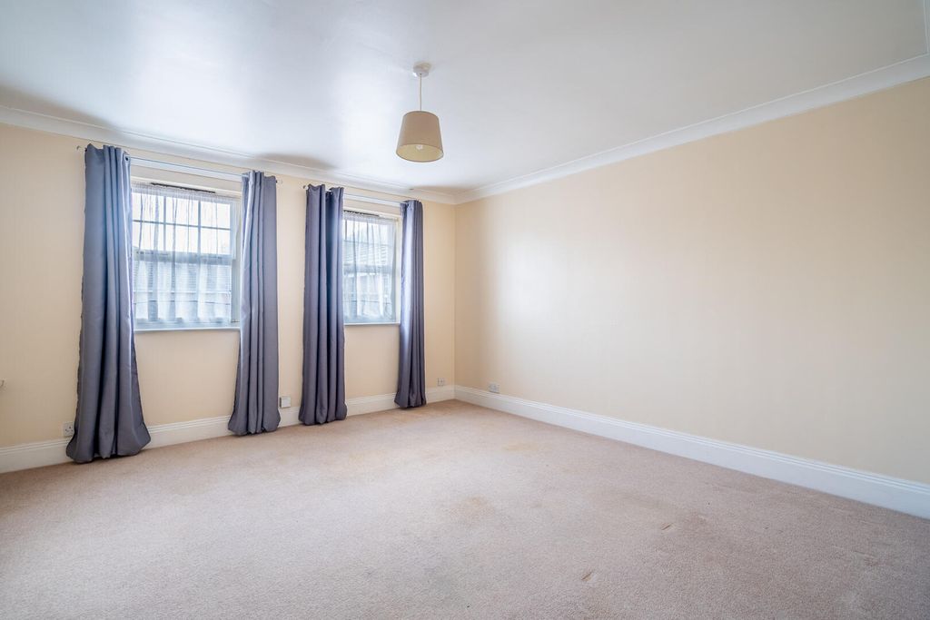 Property photo 3 of 14 Living Room