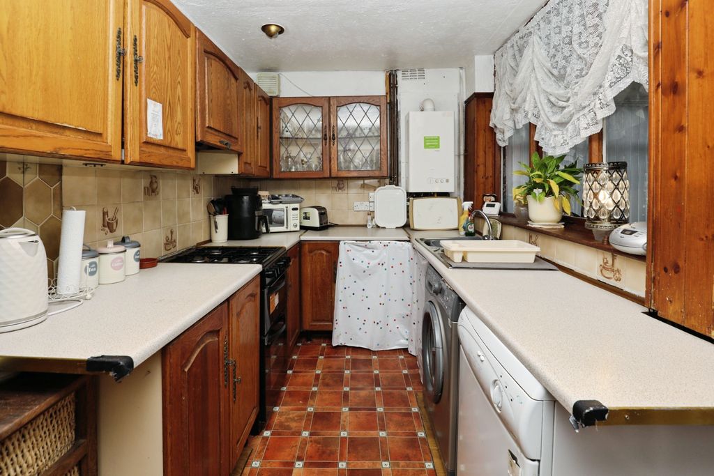 Property photo 2 of 15