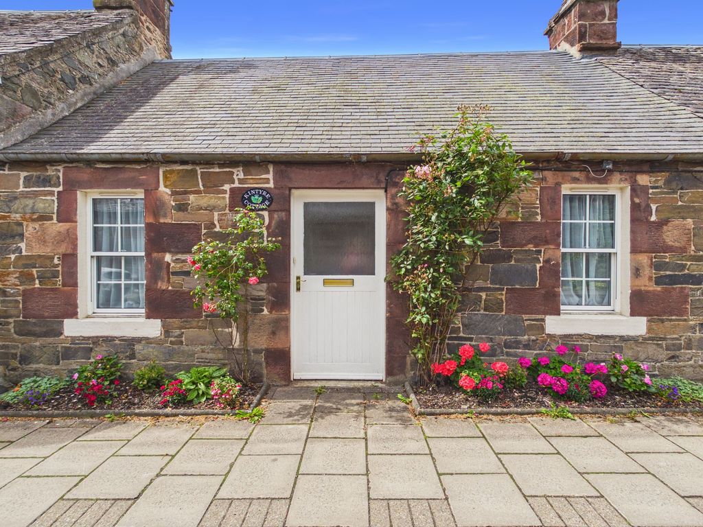 Property photo 1 of 17 Front