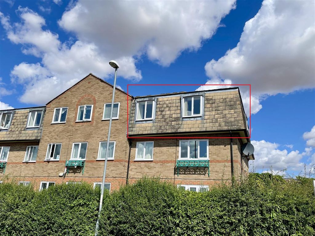 Property photo 1 of 9 Flat 9 Redcot.Png