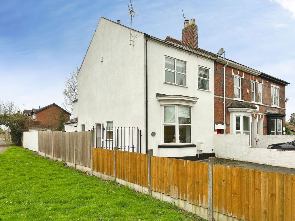 Property photo 2 of 27