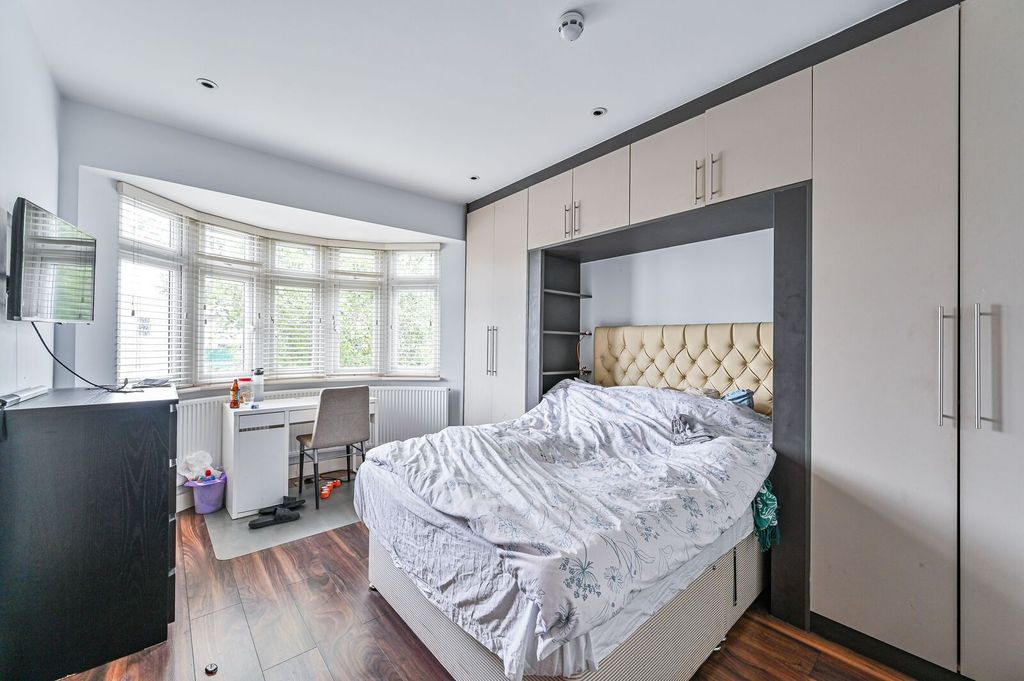Property photo 1 of 4