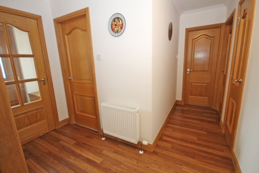 Property photo 2 of 31