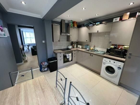 Property photo 3 of 10 233063_9510_Img_02_0000_Max_656x437.Jpeg