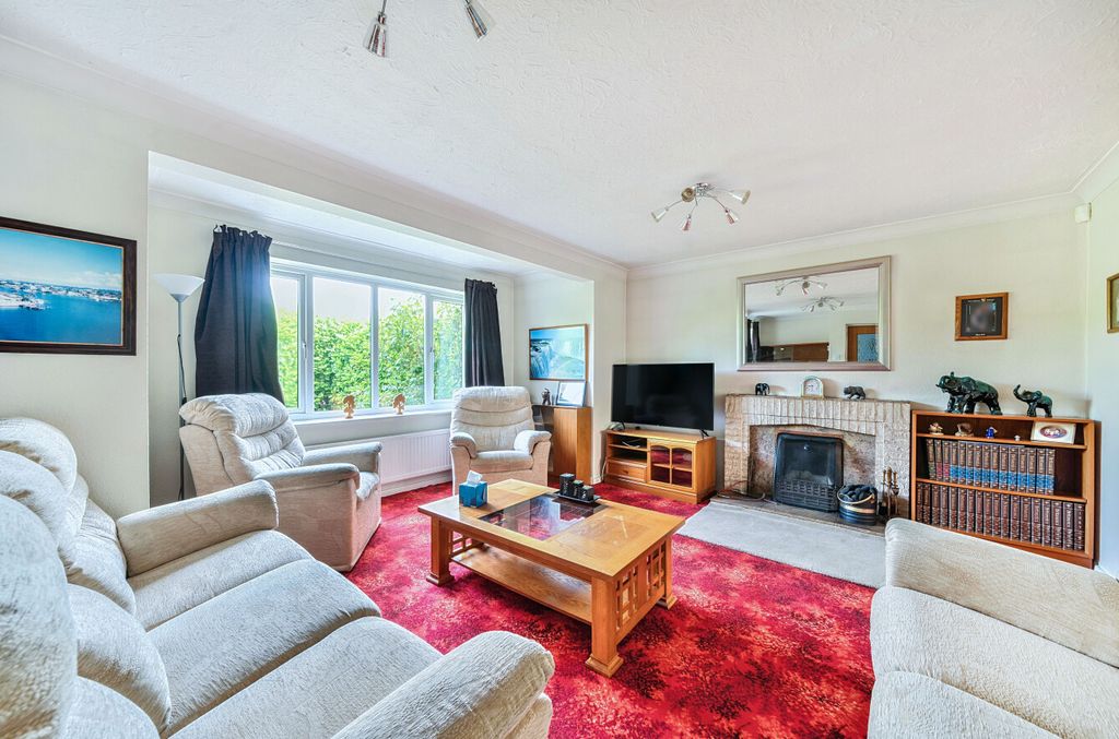 Property photo 2 of 16