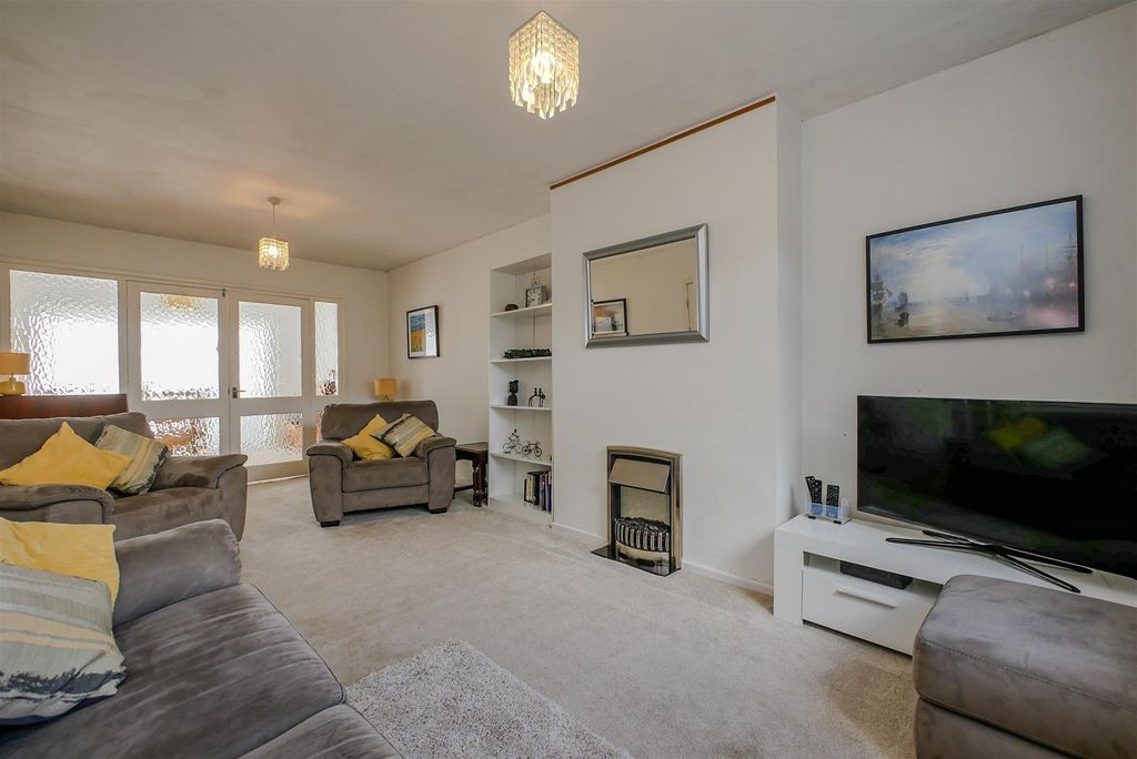 Property photo 3 of 15 Living Room