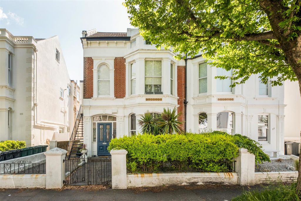 Property photo 1 of 17 34 Westbourne Villas_1.Jpg