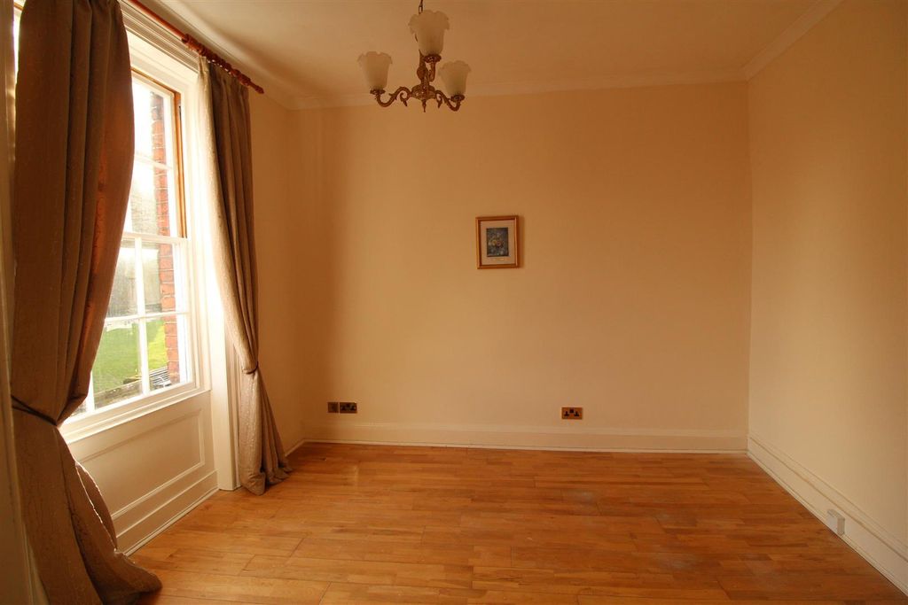 Property photo 2 of 3 Xblt4Coe5Uwspoclcsbi0G.Jpg