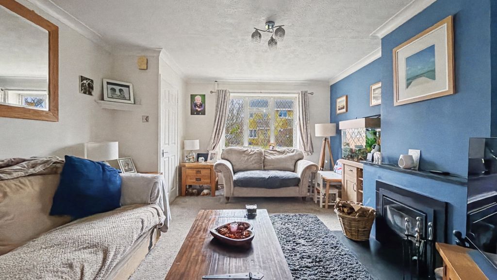 Property photo 3 of 18 4880603