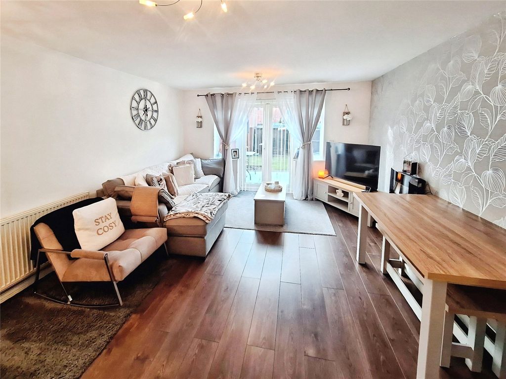 Property photo 2 of 16 Lounge/Dining Room