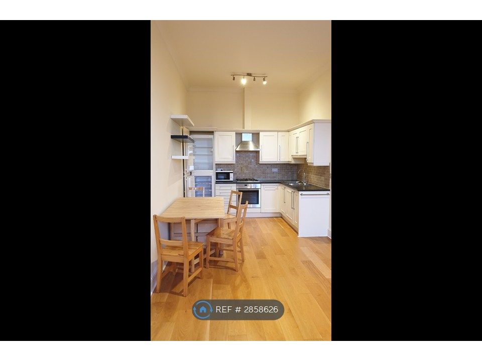 Property photo 3 of 8 (Table, Chairs And Microwave Not Included)